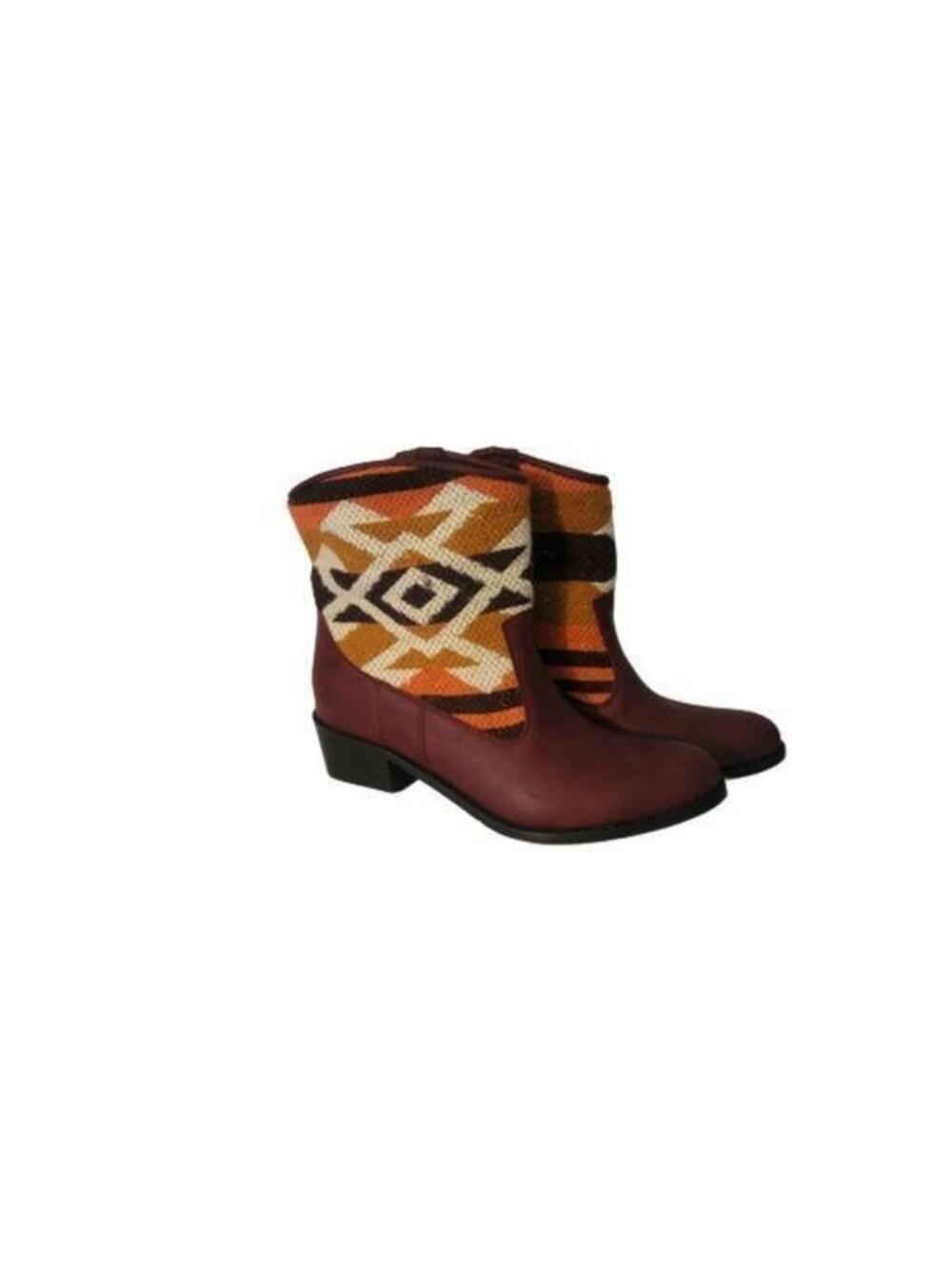 Stylish and Comfortable: Faux Leather Kilim Mid-Calf Boots for Any Occasion